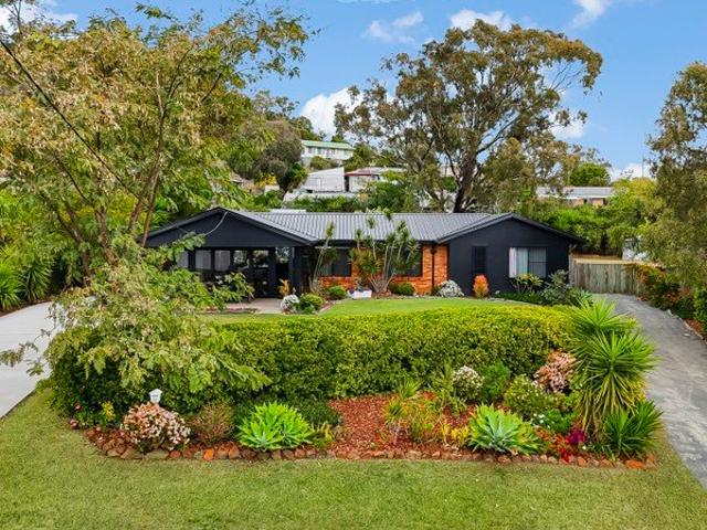A Masterclass in Design, Infrastructure & Hillside Luxury