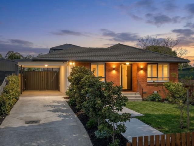 A Masterpiece of Modern Comfort & Timeless Interior Elegance