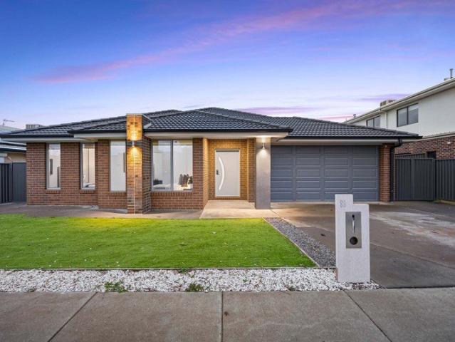 A Masterpiece of Modern Living in Lucas