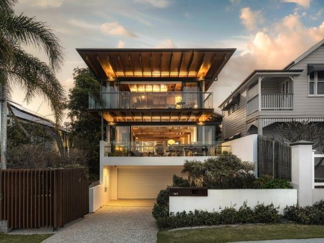 A Masterpiece of Nature, Light & Timeless Design