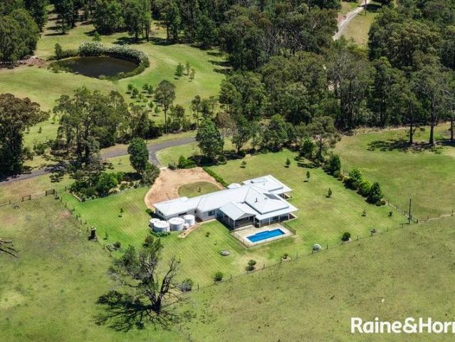 A Masterpiece of Rural Luxury Living