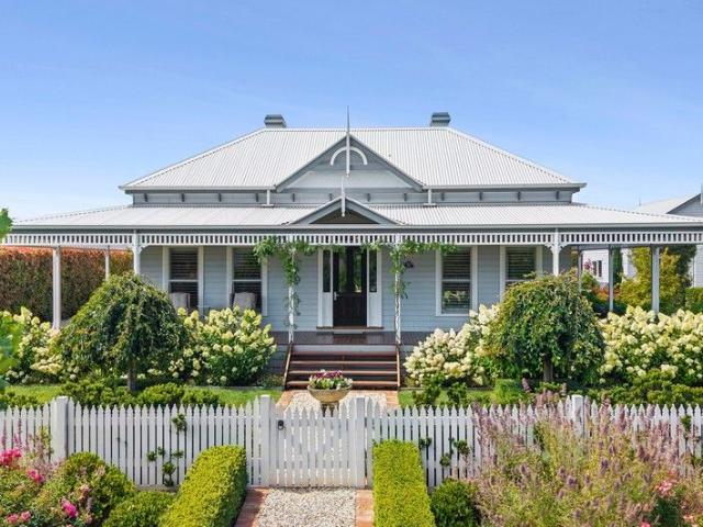 A Masterpiece of Victorian Elegance and Modern Country Luxury
