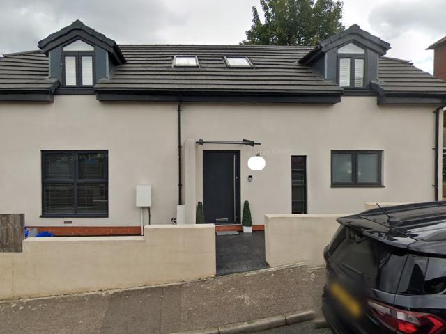 A Maple Road, Rochester ME2, 3 bed bungalow to rent, £2,500 pcm | PrimeLocation