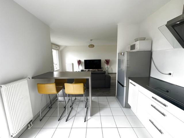 A MARLY LA VILLE APPARTEMENT de 3 pièces avec balcon