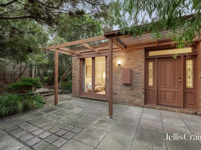 A McGlashan Everist Family Classic in the Golf Links Estate