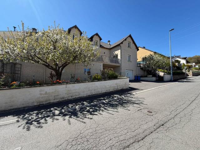 À Mende, villa à acheter avec 8 pièces avec Immobilier Occitan