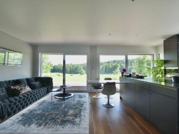 A modern 4.5 room apartment hidden from view