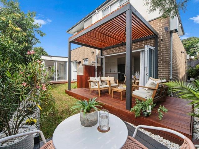A Modern House in the Heart of Frankston No Body Corporate