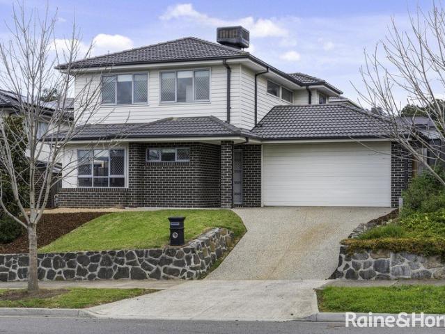 A Modern Home with Family Flexibility