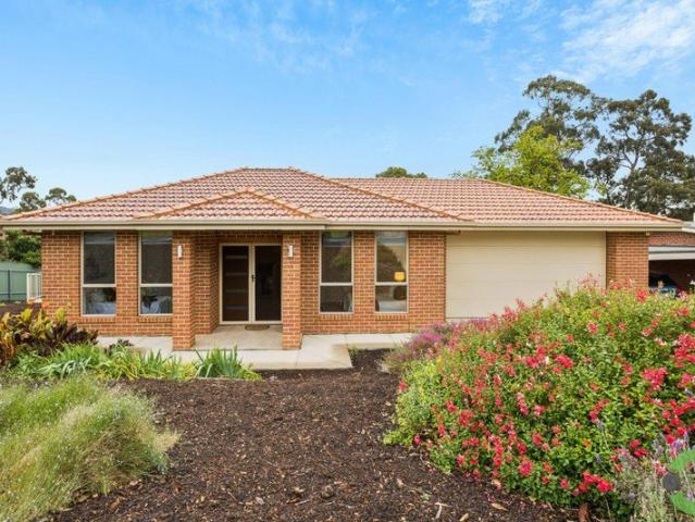 A Modern Lifestyle in the Heart of Blackwood!
