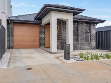 A Modern Marvel in Blair Athol: Your Dream Home Awaits