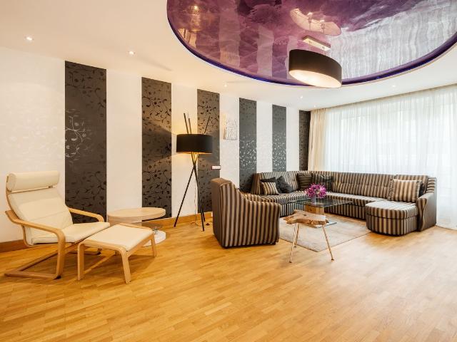 A modern spacious apartment in the heart of Berlin: surrounded by Brandenburger Tor, Museumsinsel, Unter den Linden and Gendarmenmarkt, Berlin Amsterdam Apartments for Rent