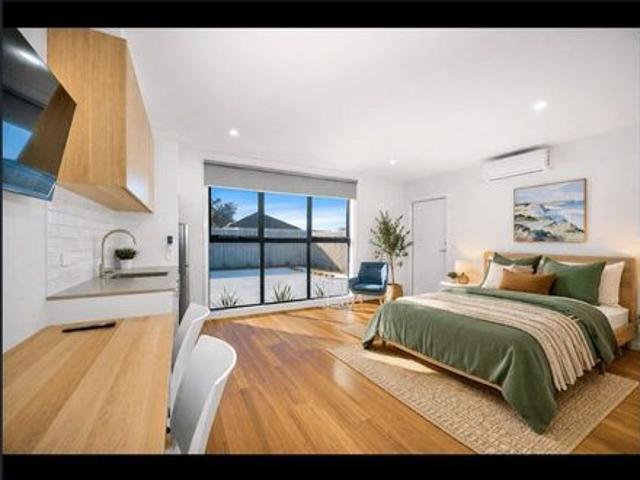 A Modern Studio Fully Furnished with ALL Utilities Included