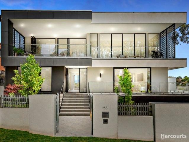 A Monument to Modern Luxury and Artistic Excellence