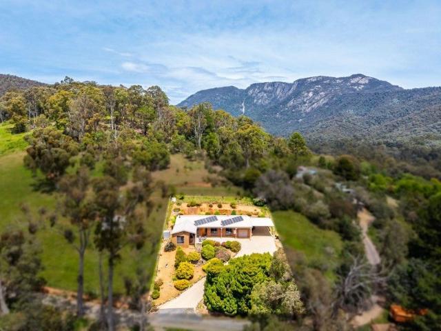 A MOUNT BUFFALO BEAUTY