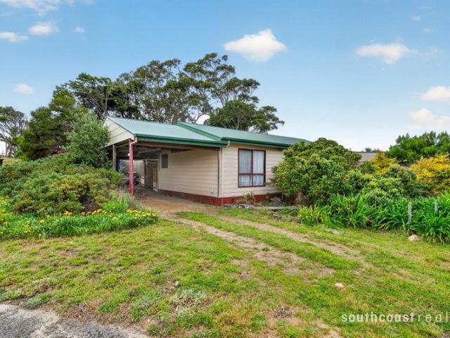 A NATURE PLAYGROUND IN GOOLWA BEACH