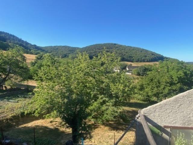 A ne pas manquer: Une maison haute en couleur dans un village pittoresque