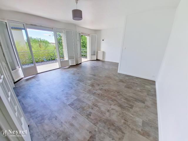 A ne pas rater ! Maison individuelle de 147 m2, 5 chambres avec garage de 29m2 sur 564 m2 clos et arboré