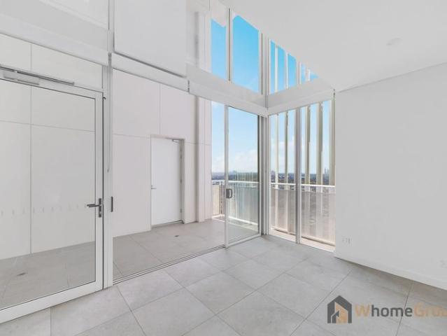A near NEW stunning apartment in the Centre of Burwood!