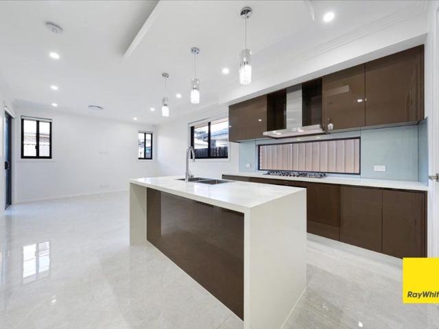 A near new well designed spacious house ready to move in