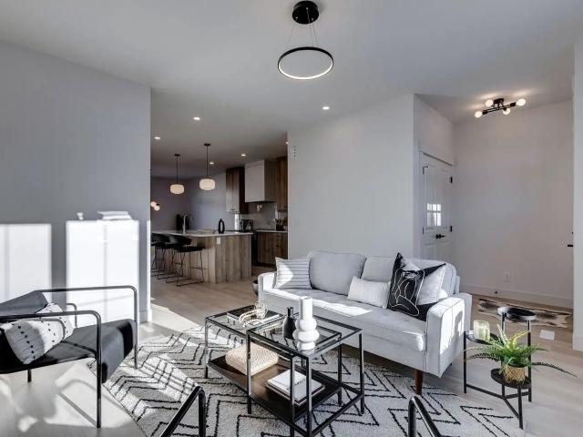 A new and modern 3 bedroom 2.5 bath duplex property