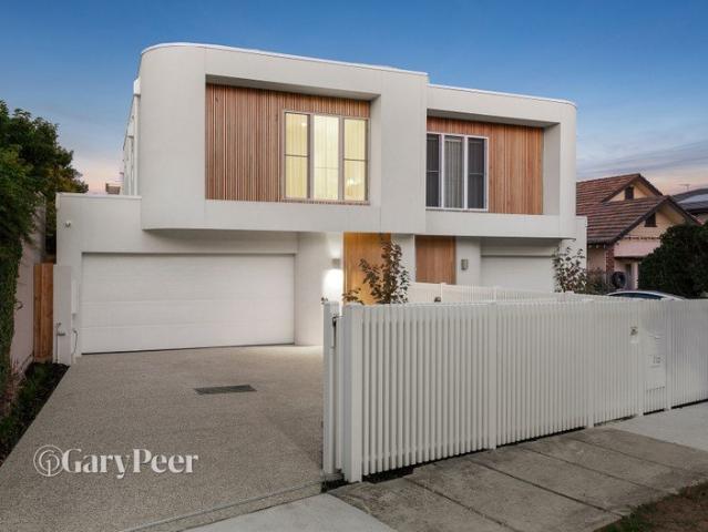 A new benchmark in Golden Mile living