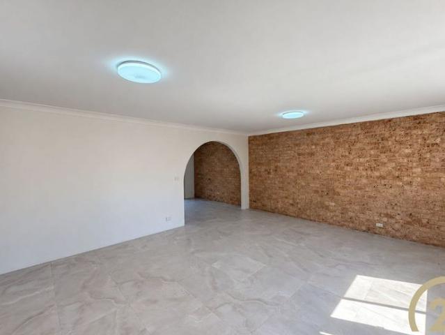 A new fully renovated three bedroom townhouses