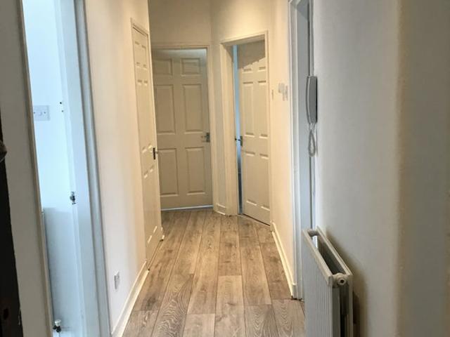 A new renovated huge flat in Dennistoun