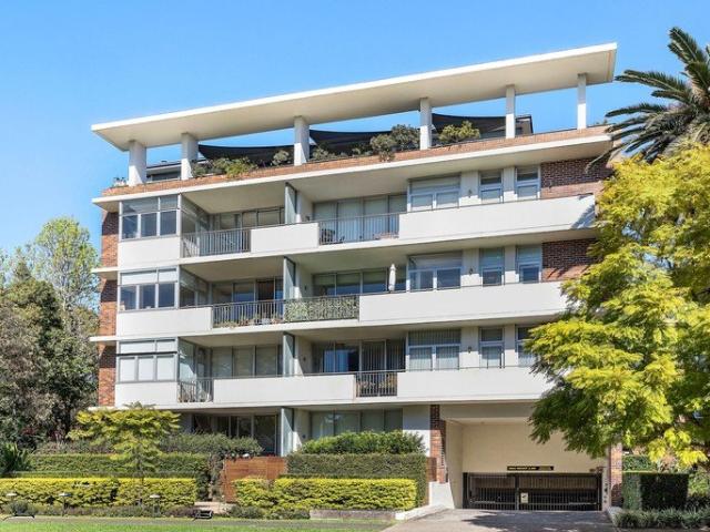 A north facing retreat, with a first class St Ives lifestyle attached