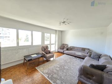 Oullins Pierre Bénite T4 de 87 m2 avec balcon, cave et parking
