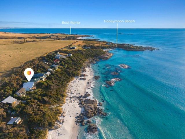 A Once in a Lifetime Offering A Landmark on the Bay of Fires