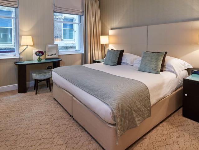 A one bedroom apartment located in a prestigious building in Bank, EC4M