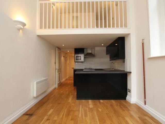 A one bedroom property in one of Bristol's centrally located just moments from Cabot Circus