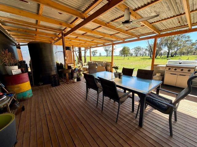 A One of a Kind Off Grid Retreat Fully Furnished & All Utilities Included