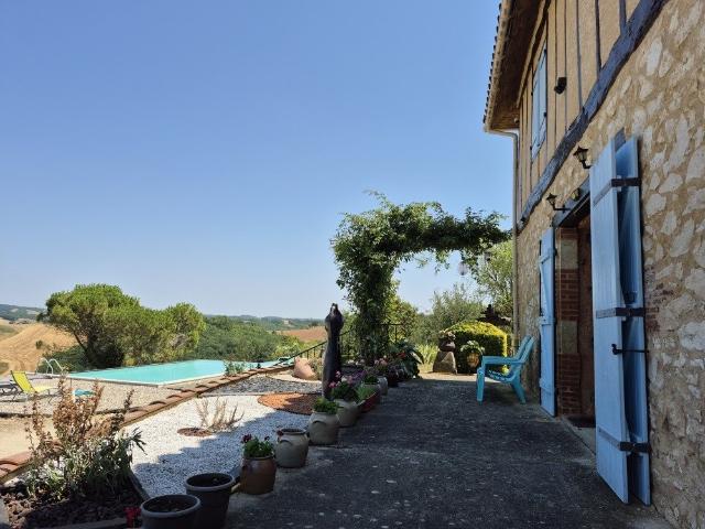 A Ordan Larroque, Grange en pierre rénovée de 221m2 avec pis. 221m² Ordan Larroque