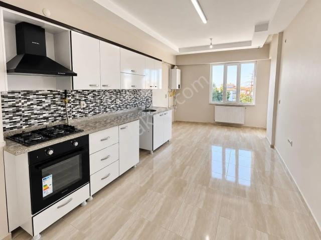 Aşağıbağlar'da Kiralık 3+1 Ara Kat Daire