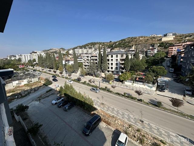 AŞAĞIOKÇULARDA YAMAN OTEL KARŞISI 3+1 180 m2 ASANSÖRLÜ DOĞAL GAZLI