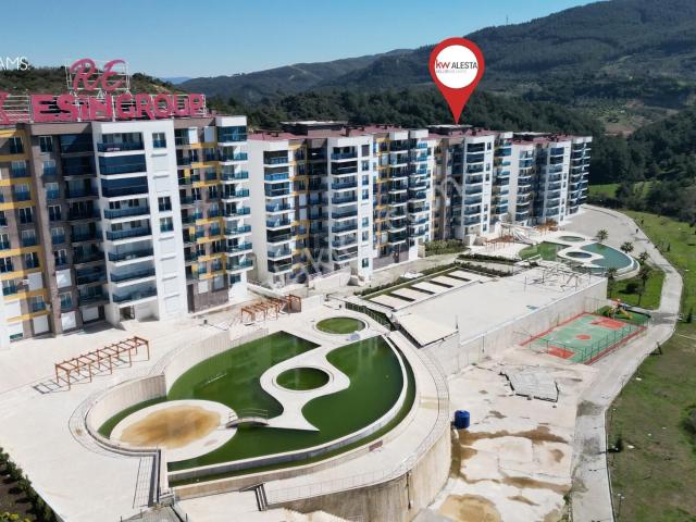 Ağaçlı Da Deniz Ve Havuz Manzaralı Satılık 2+1 Geniş Daire