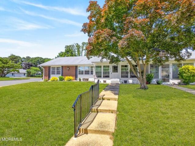 A Aberdeen Dr, Lakewood, Condo For Sale
