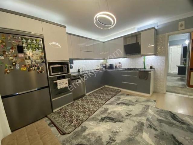 Ağabey Gayrimenkul Den İstiklal Mahallesinde Satılık Daire