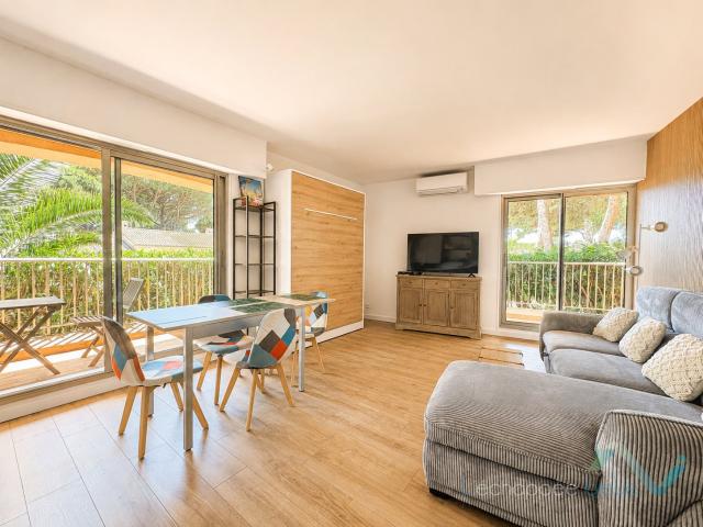 A Acheter T2 Hyeres Port Refait A Neuf Avec Grande Terrasse 49m² Hyères