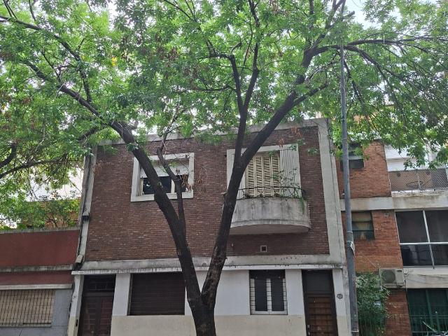 a alquiler ph 2 ambientes y medio, con patio