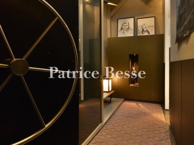 À Amiens, sur les quais de la Somme, un loft aménagé, avec d. 520m² Amiens