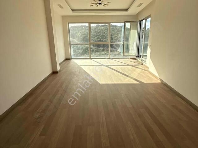 Ağaoğlu Maslak 1453 *boş* Orman Cephe Kapalı Mutfak 2+1 satılık