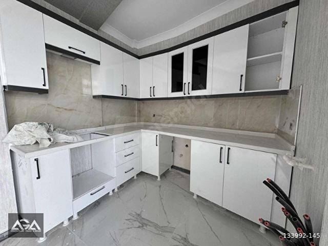 AĞAOĞULLARINDAN 3+1 SON KAT KÖŞE BAŞI E.BANYOLU SIFIR DAİRE