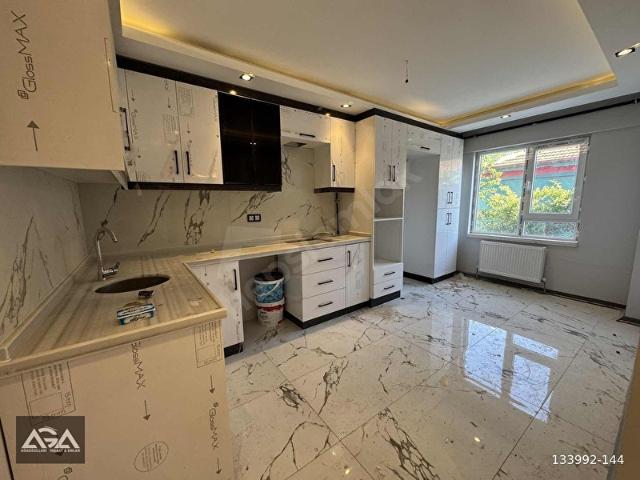 AĞAOĞULLARINDAN KOMBİ PETEKLİ 2+1 GENİŞ SIFIR DAİRE