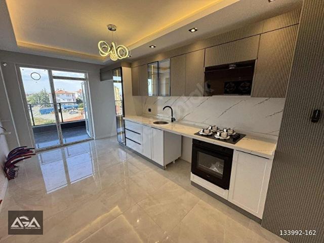 AĞAOĞULLARINDANMERKEZİ KONUMDA 3+1 ULTRA LÜX YAPILI DAİRE
