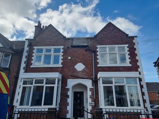 A Buxton Road, Stockport SK2, 1 bed flat to rent, £850 pcm | PrimeLocation