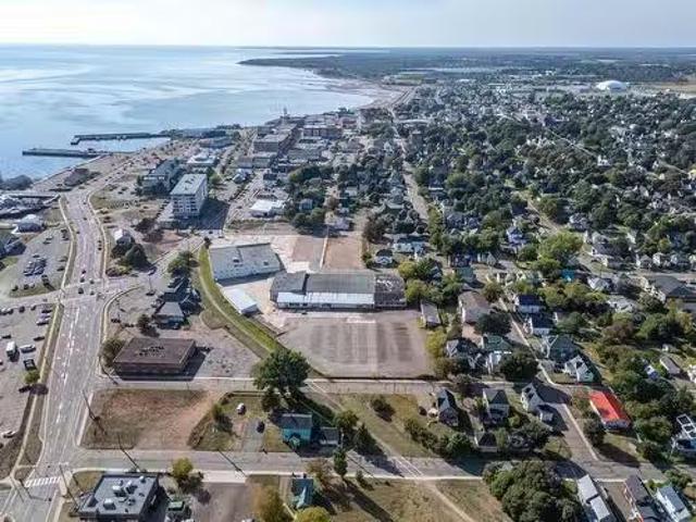A&B 19 Eustane Street, Summerside, PE, C1N 2V4 vacant land f.