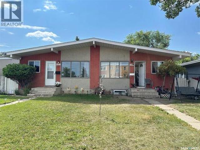 A&B 2818 7Th Street E, Saskatoon, SK, S7H 1A9 house for sale | Listing ID SK045097 | Royal LePage